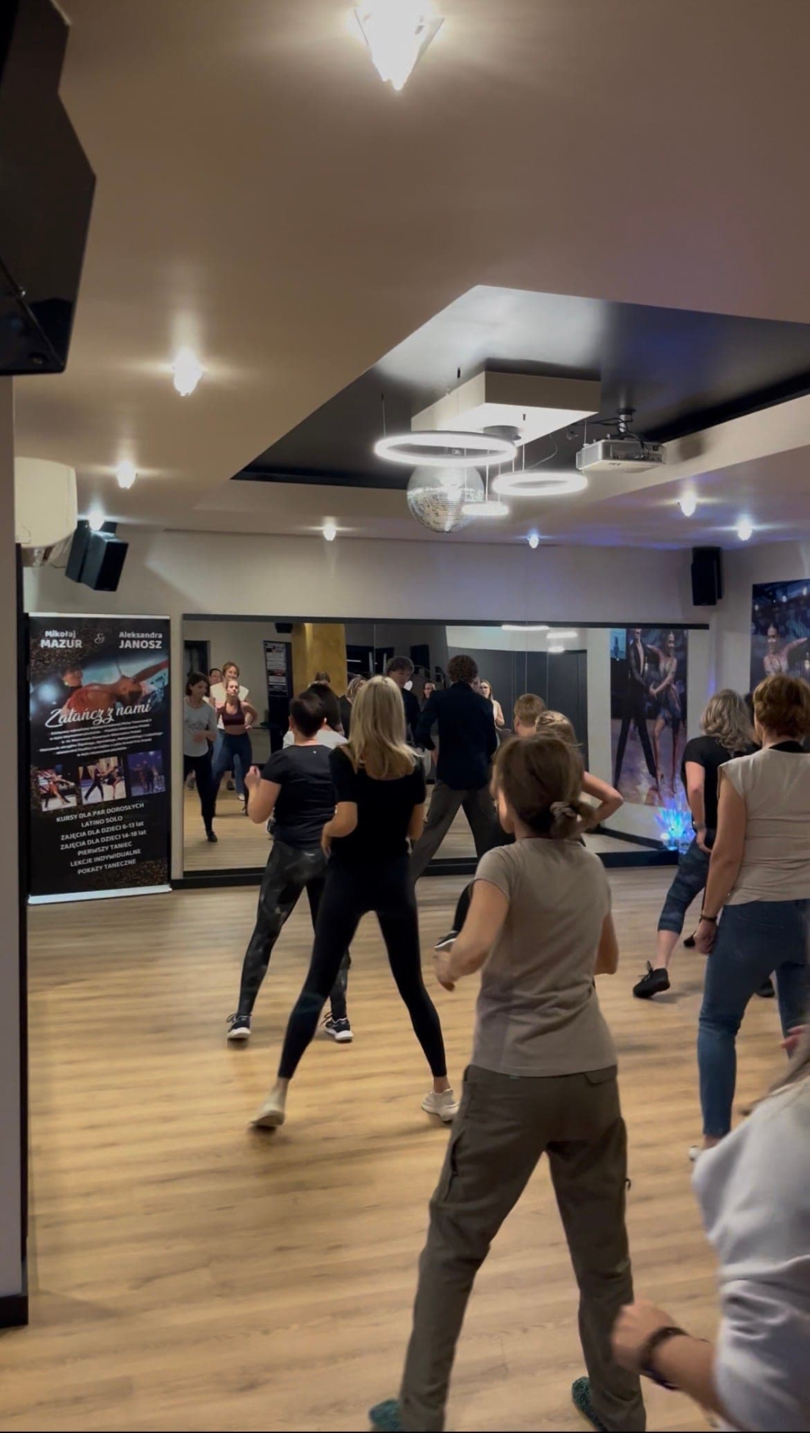 Latino solo dla młodzieży — M&A Dancing Art